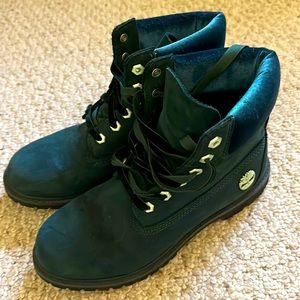 NWOT Women's Timberland Blue/Green Suede Boots -Size 9